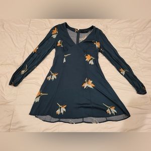 Mini long sleeve V neck dress